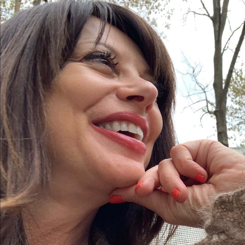 Meet your Posher, Debra